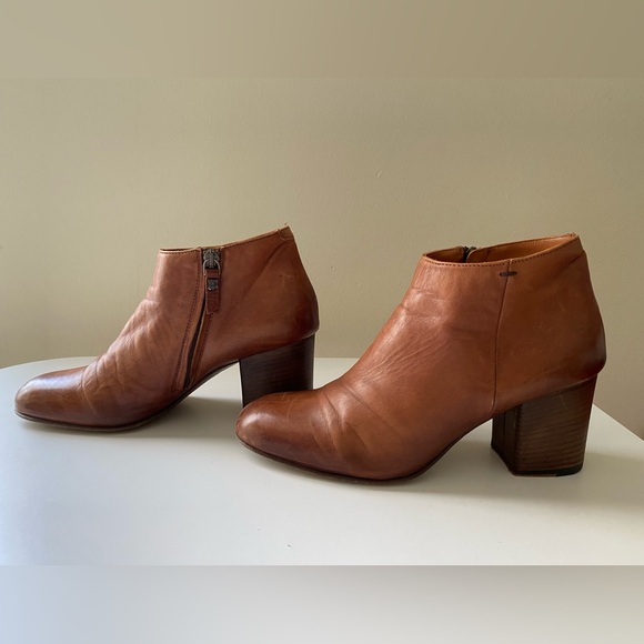 Pantanetti Brown Leather Ankle Boots - Picture 3 of 8
